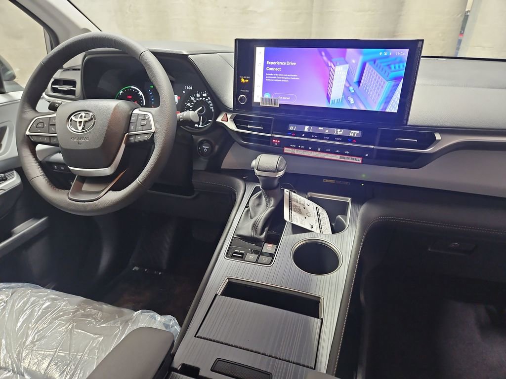 New 2026 Toyota Sienna XLE image 33