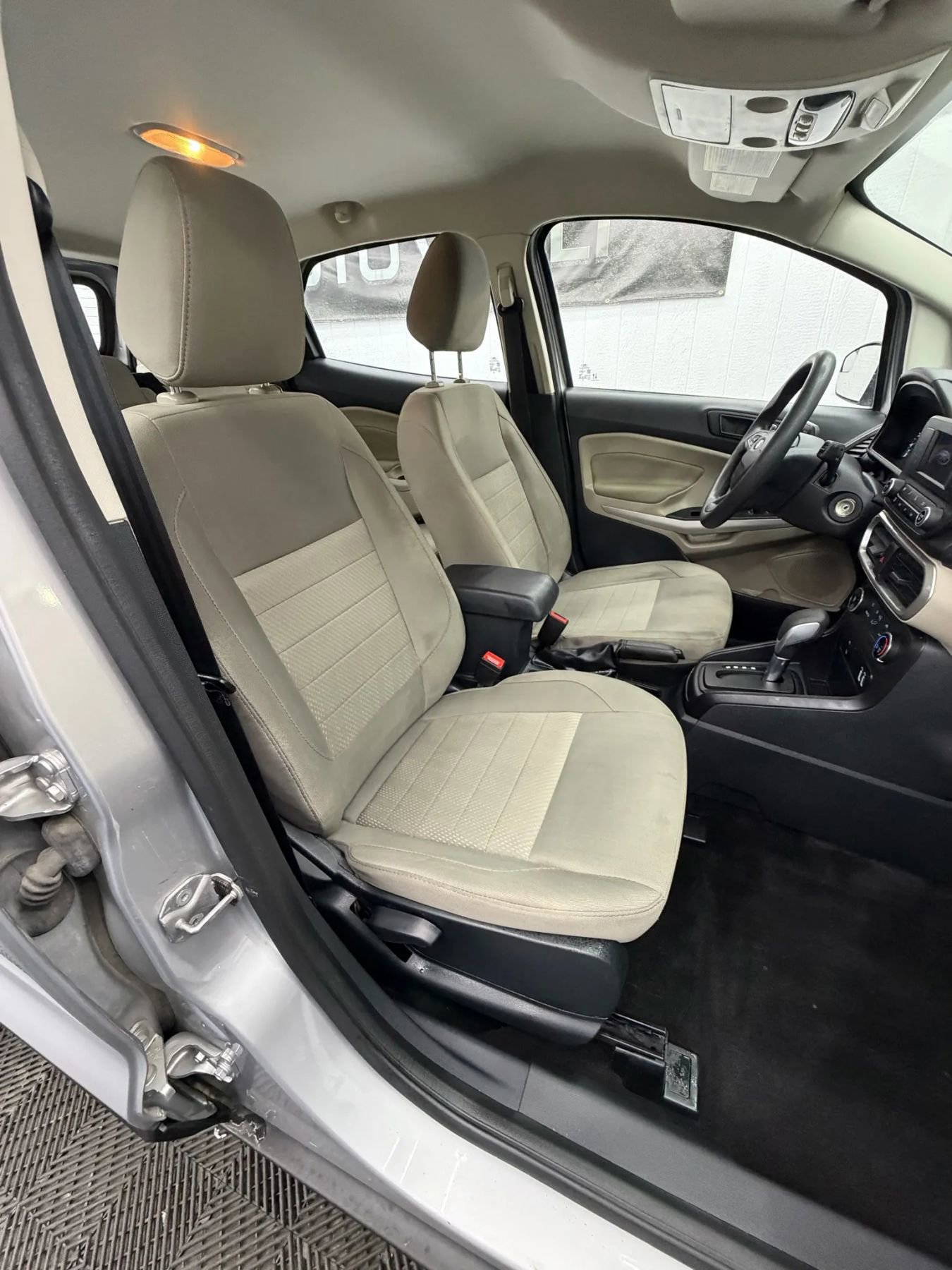 Used 2022 Ford EcoSport S image 5