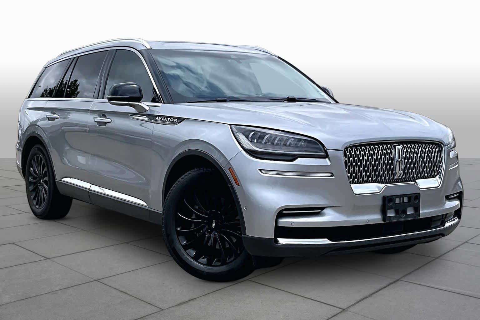 Used 2022 Lincoln Aviator Reserve w/ Equipment Group 201A RWD image 3