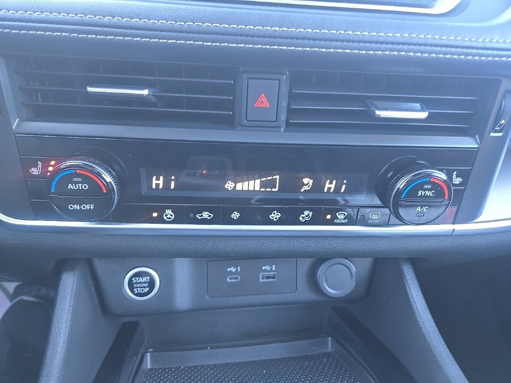 Used 2023 Nissan Rogue SV w/ SV Premium Package image 19