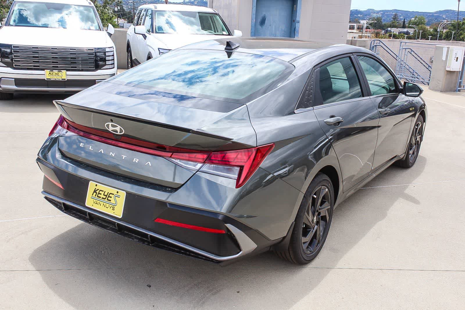 New 2026 Hyundai Elantra N Line FWD image 4