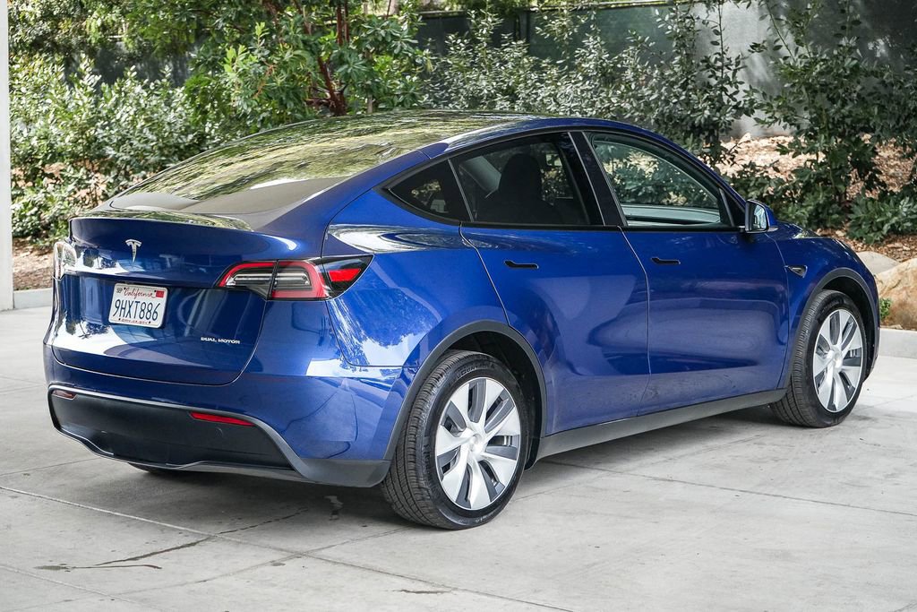 Used 2023 Tesla Model Y Long Range image 6