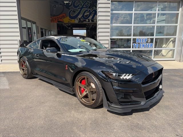 Used 2022 Ford Mustang Shelby GT500 w/ Technology Package RWD image 4