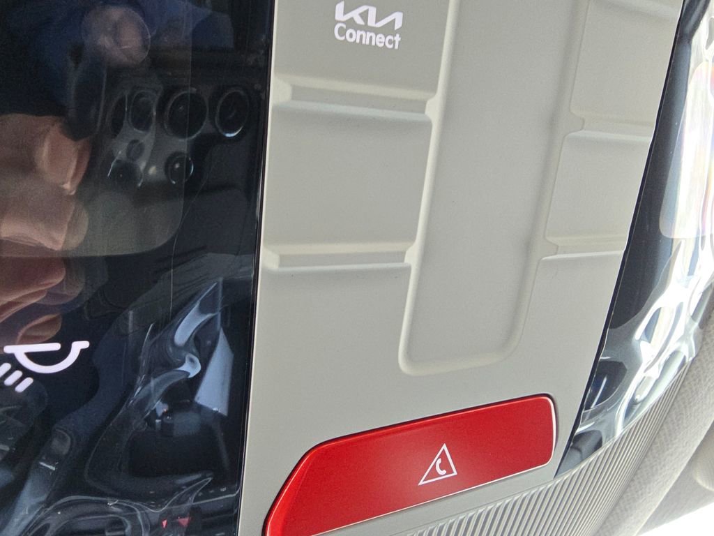 New 2025 Kia K4 LXS image 7