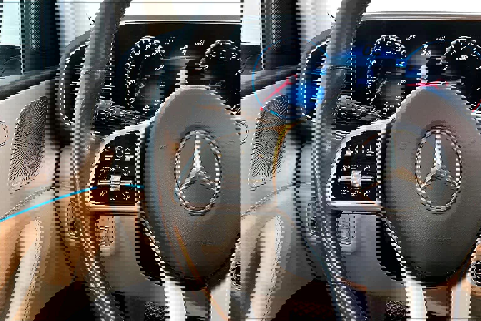 Used 2020 Mercedes-Benz GLE 350 4MATIC image 24