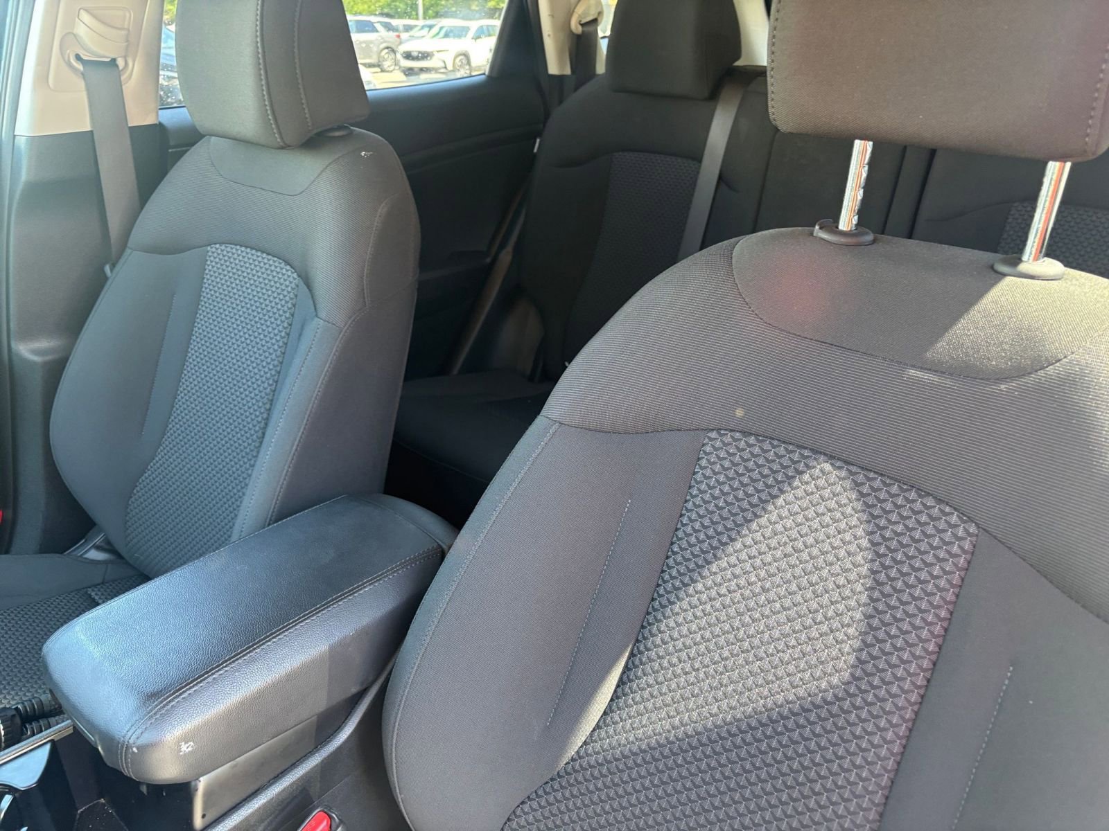 Used 2025 Kia Sportage LX image 34