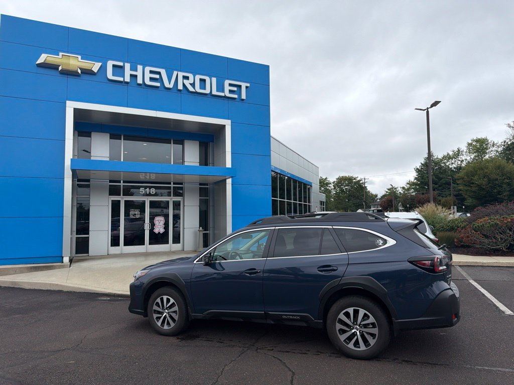 Used 2025 Subaru Outback Premium AWD/4WD image 6