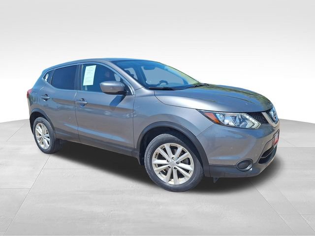 Used 2017 Nissan Rogue Sport S w/ S Appearance Package AWD/4WD image 1
