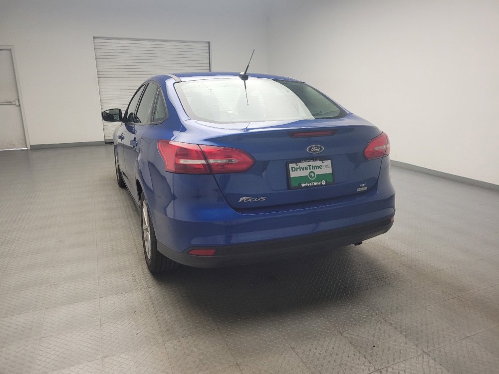 Used 2018 Ford Focus SE w/ Cold Weather Package FWD image 6