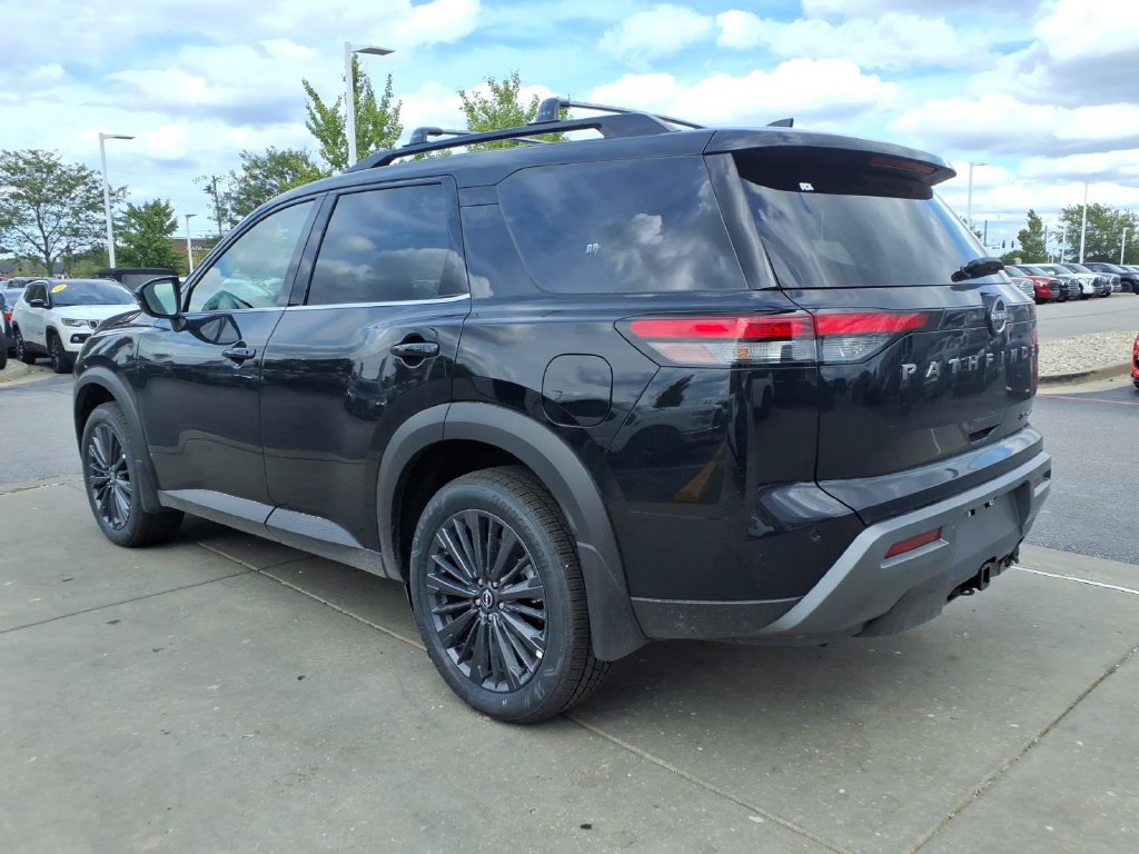 New 2026 Nissan Pathfinder SL w/ SL Premium Package AWD/4WD image 6