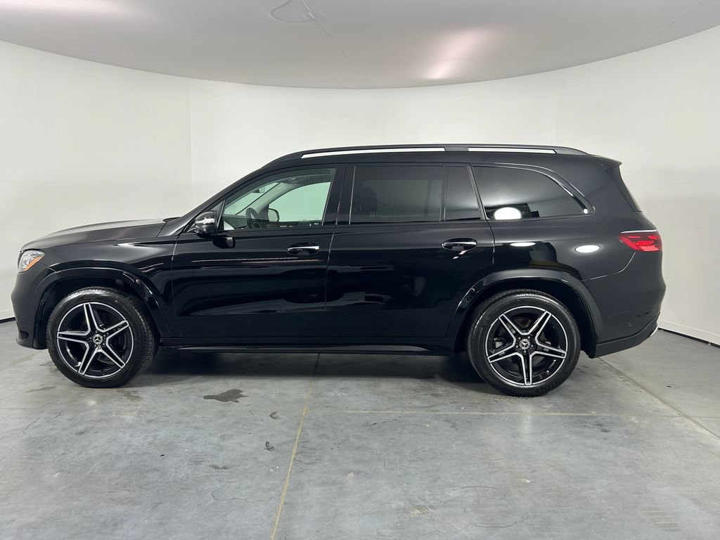 Used 2024 Mercedes-Benz GLS 450 4MATIC image 2