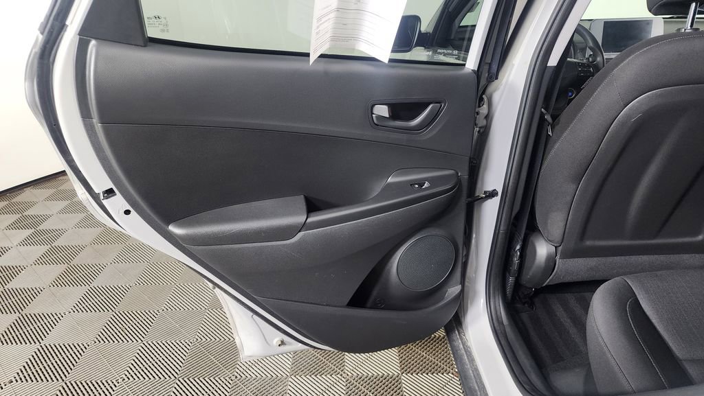 Used 2022 Hyundai Kona SEL image 24