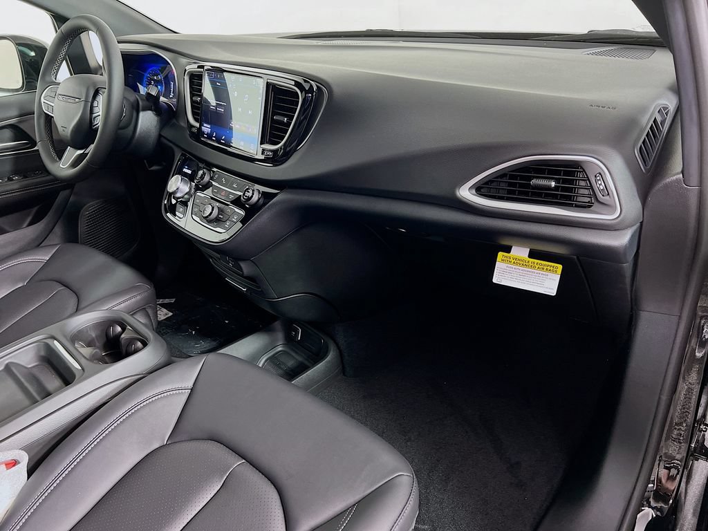 New 2027 Chrysler Pacifica LX FWD image 29