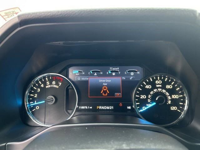 Used 2015 Ford F150 Platinum w/ Equipment Group 701A Luxury image 15