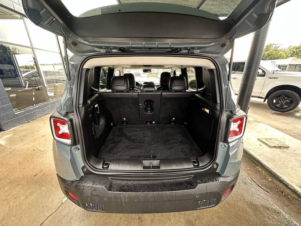 Used 2017 Jeep Renegade Limited AWD/4WD image 20