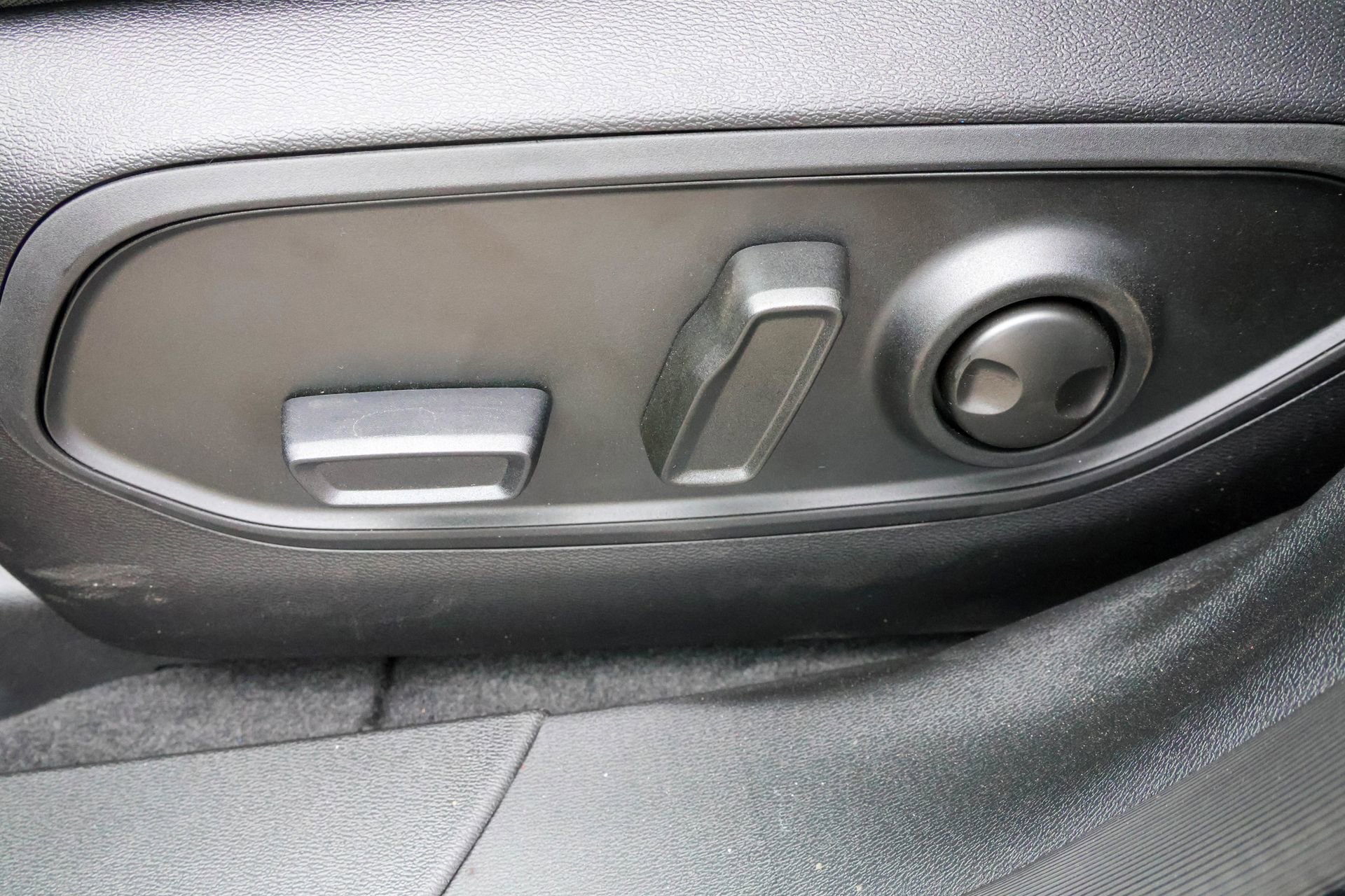 New 2026 Jeep Cherokee Overland w/ Advanced Pro Tech Group image 5