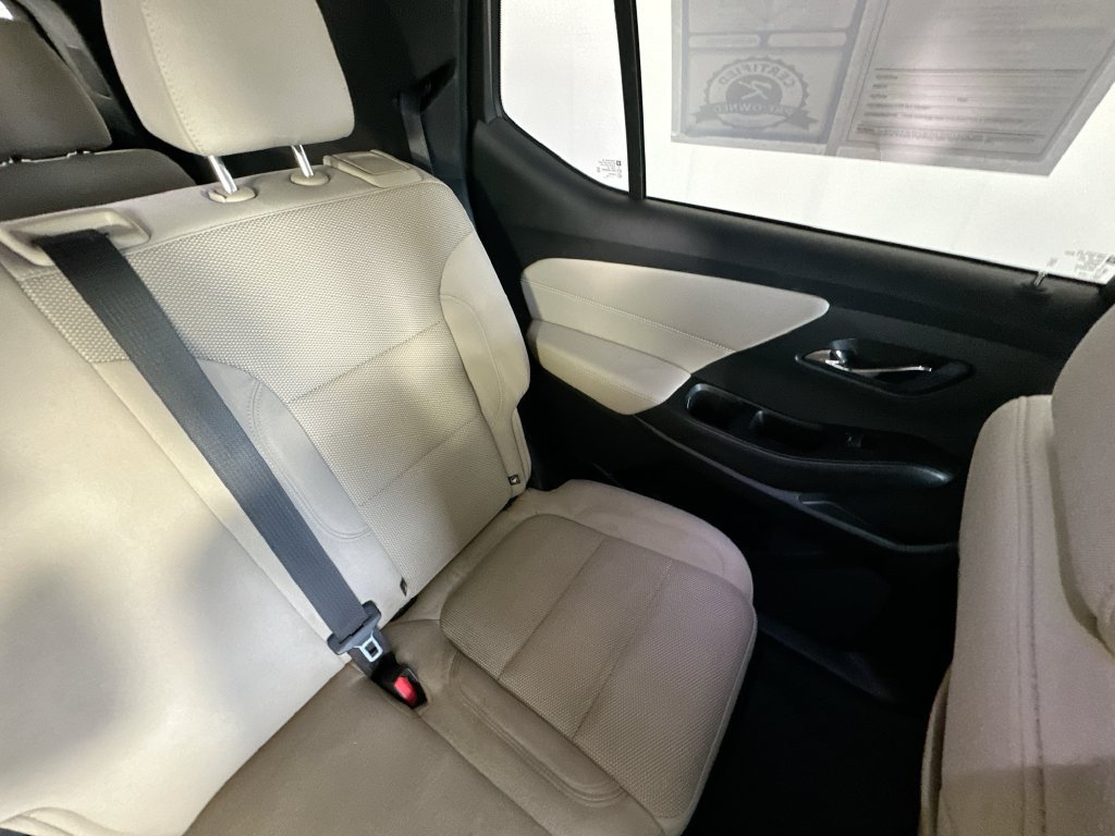 Used 2023 Chevrolet Traverse LS FWD image 14
