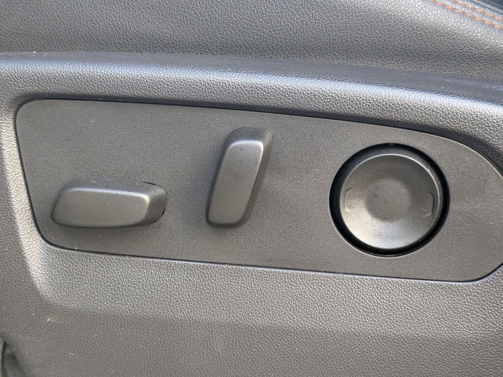 Used 2024 GMC Sierra 1500 AT4 w/ Technology Package image 22