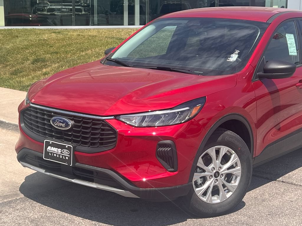 New 2026 Ford Escape Active w/ Cold Weather Package AWD/4WD image 2