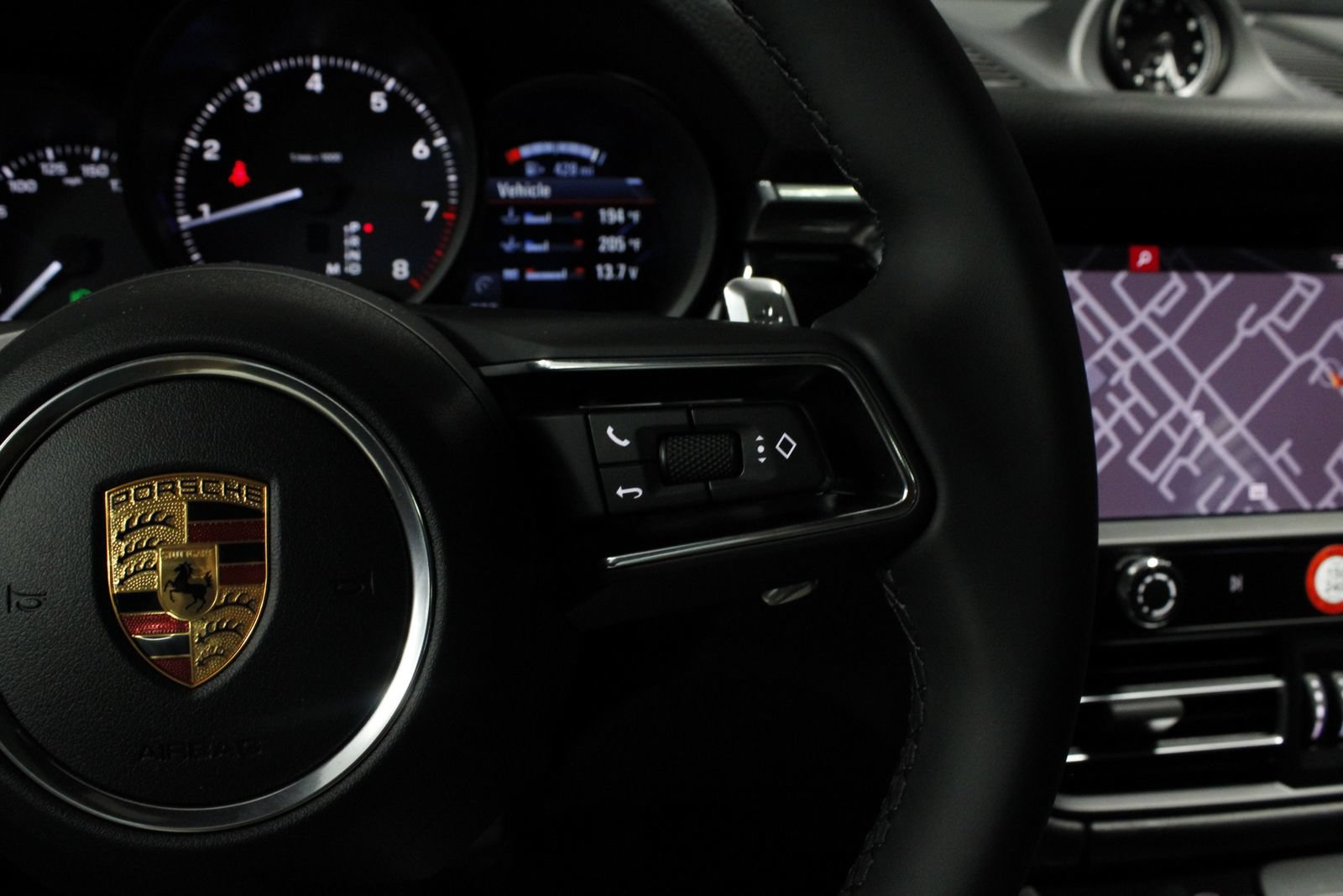 New 2026 Porsche Macan AWD/4WD image 35