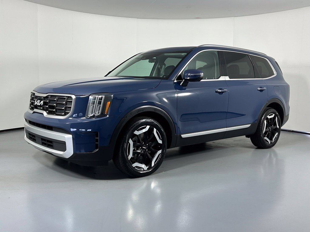 Used 2025 Kia Telluride S AWD/4WD image 3