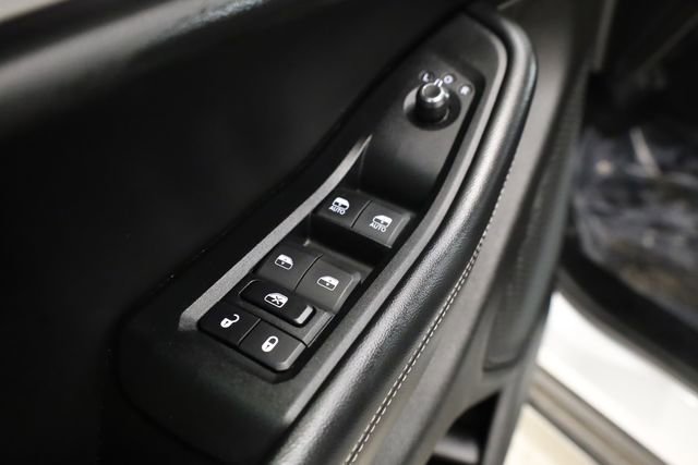 Used 2024 Jeep Grand Cherokee L Limited w/ Luxury Tech Group II image 17