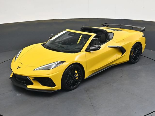 Used 2025 Chevrolet Corvette Stingray Premium Cpe w/ Z51 Performance Package RWD image 34