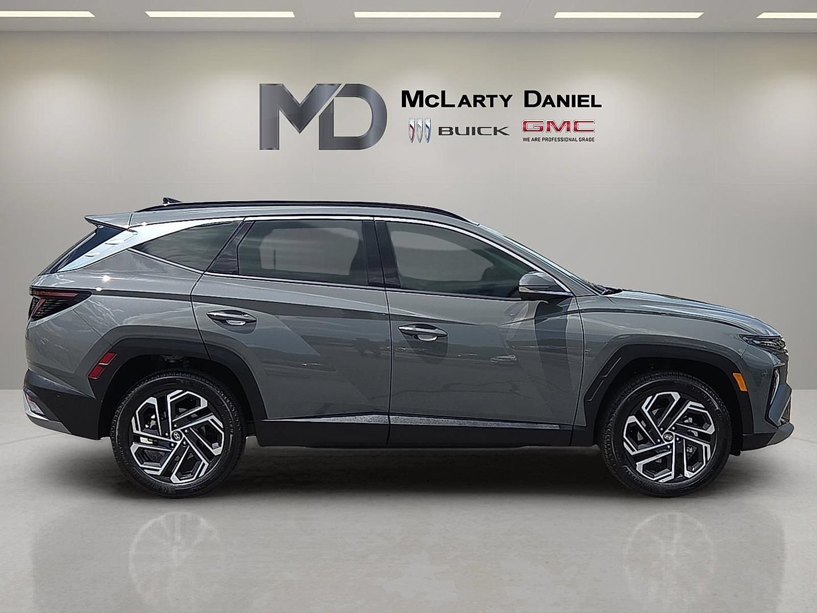 Used 2026 Hyundai Tucson Limited AWD/4WD image 15