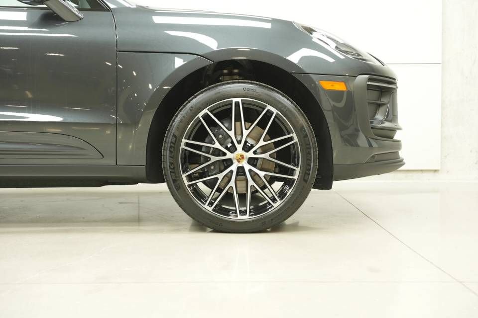 New 2026 Porsche Macan AWD/4WD image 41