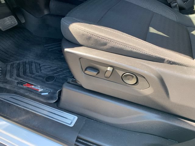 Used 2025 Chevrolet Silverado 2500 LT AWD/4WD image 16
