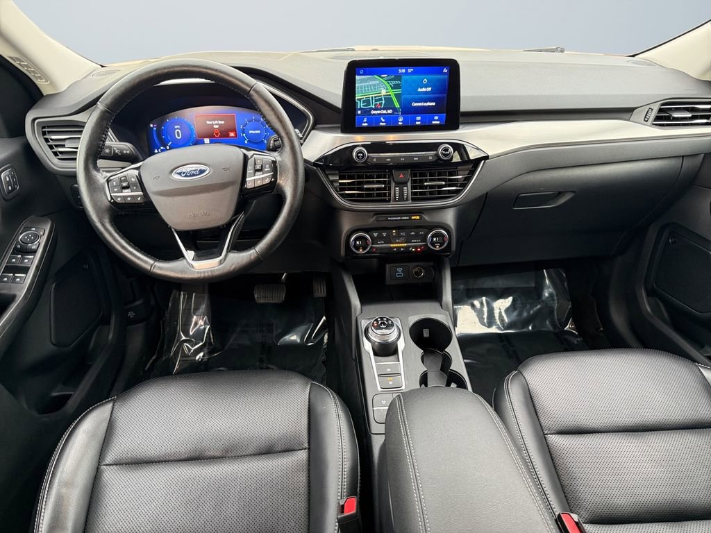 Used 2021 Ford Escape Titanium image 10