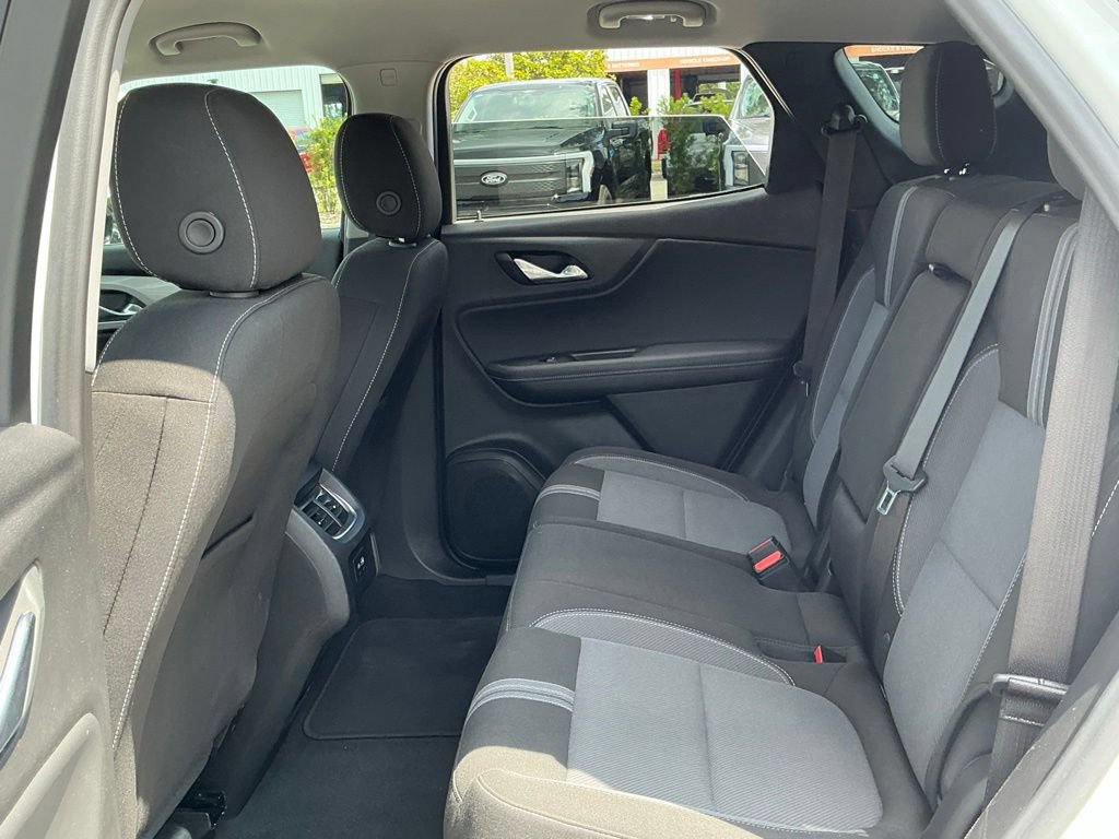 Used 2025 Chevrolet Blazer LT FWD image 23