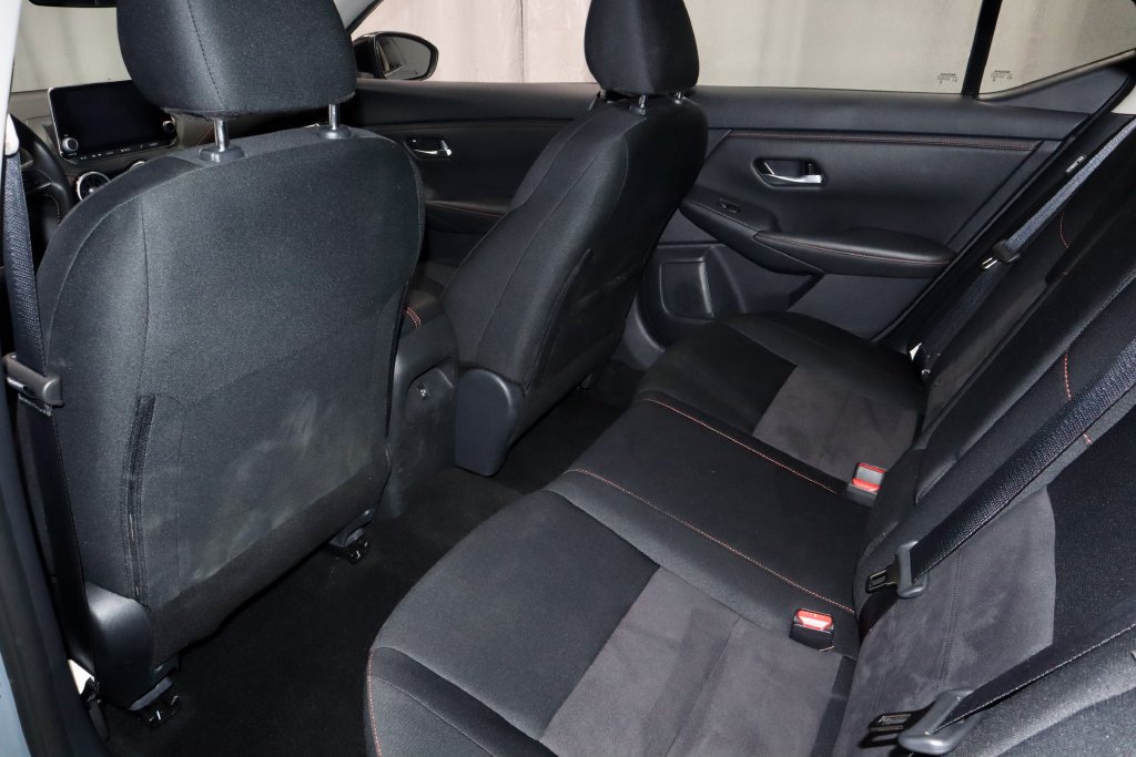 Certified 2025 Nissan Sentra SR FWD image 21