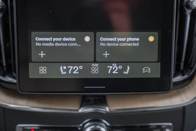 New 2026 Volvo XC60 B5 Plus w/ Protection Package Premier image 23