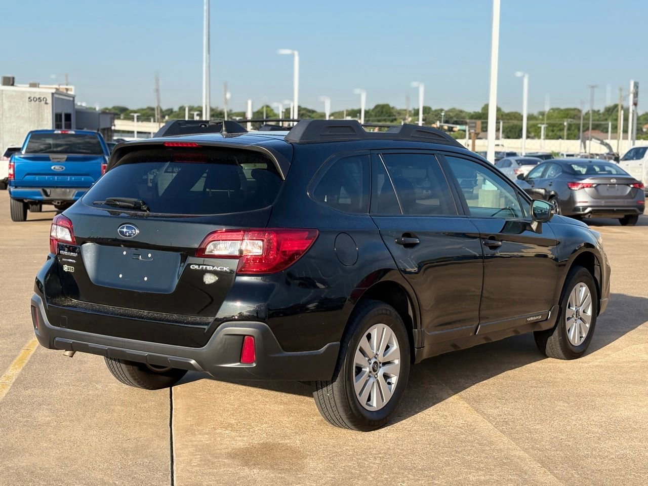 Used 2018 Subaru Outback 2.5i Premium AWD/4WD image 8