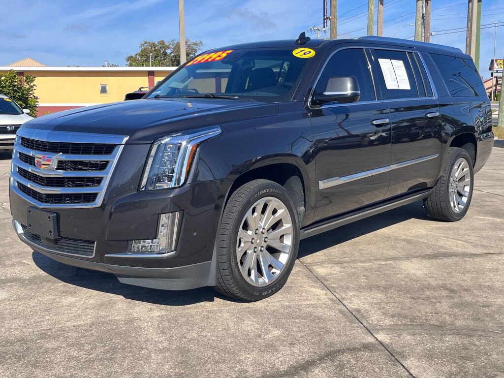Used 2019 Cadillac Escalade ESV Premium Luxury image 7