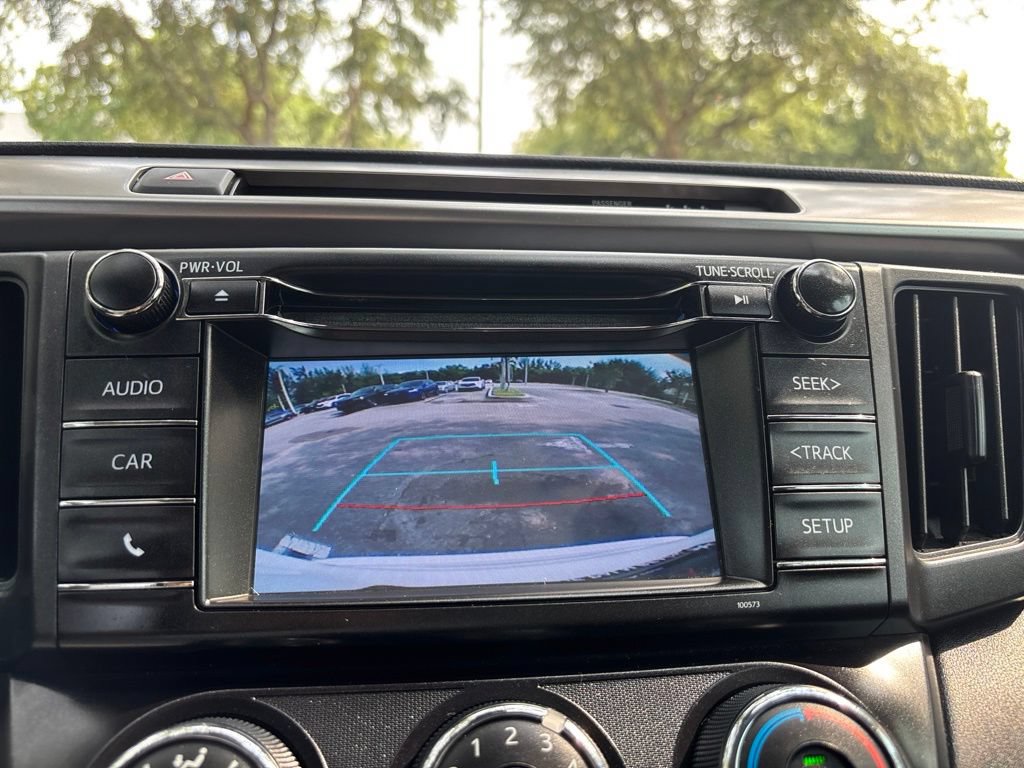 Used 2017 Toyota RAV4 LE FWD image 30