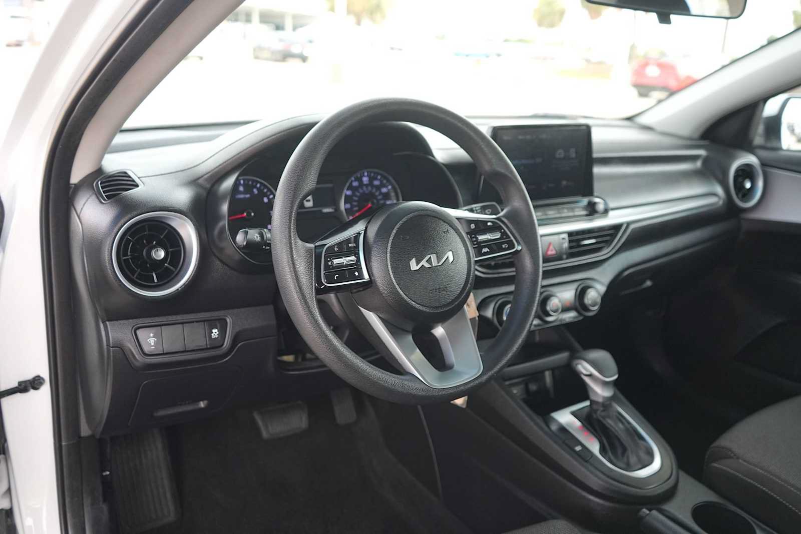 Used 2024 Kia Forte LXS FWD image 2