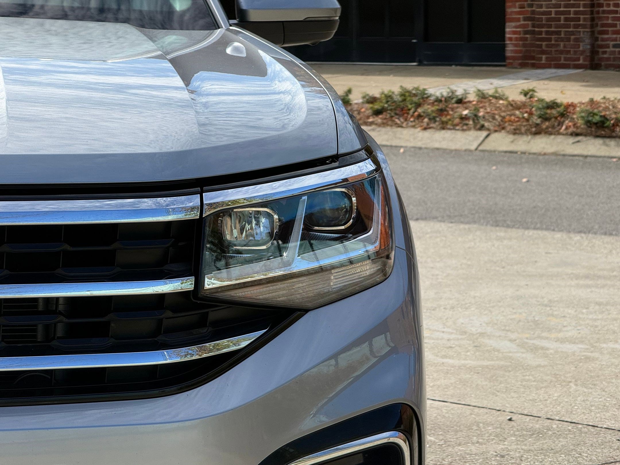 Used 2023 Volkswagen Atlas Cross Sport SEL Premium R-Line image 9