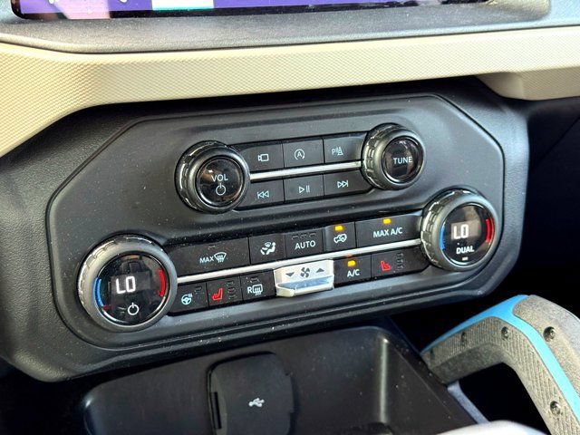 Used 2024 Ford Bronco Wildtrak AWD/4WD image 29
