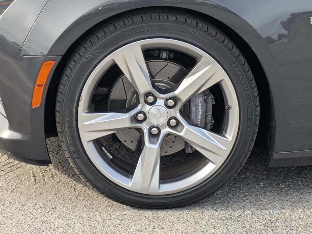 Used 2017 Chevrolet Camaro SS image 11