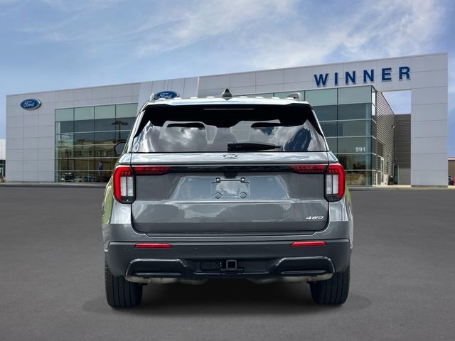 Used 2025 Ford Explorer ST-Line w/ ST-Line Street Pack AWD/4WD image 4