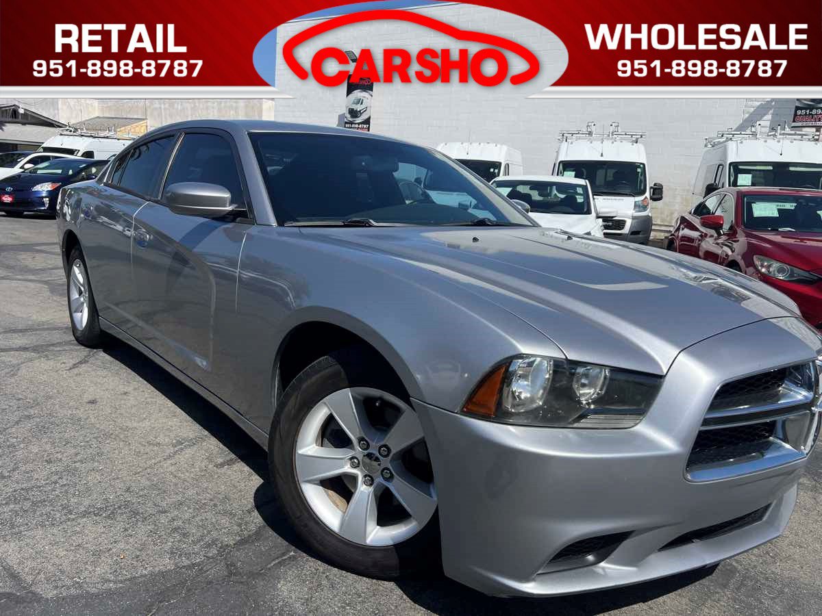 Used 2014 Dodge Charger SE w/ Connectivity Group