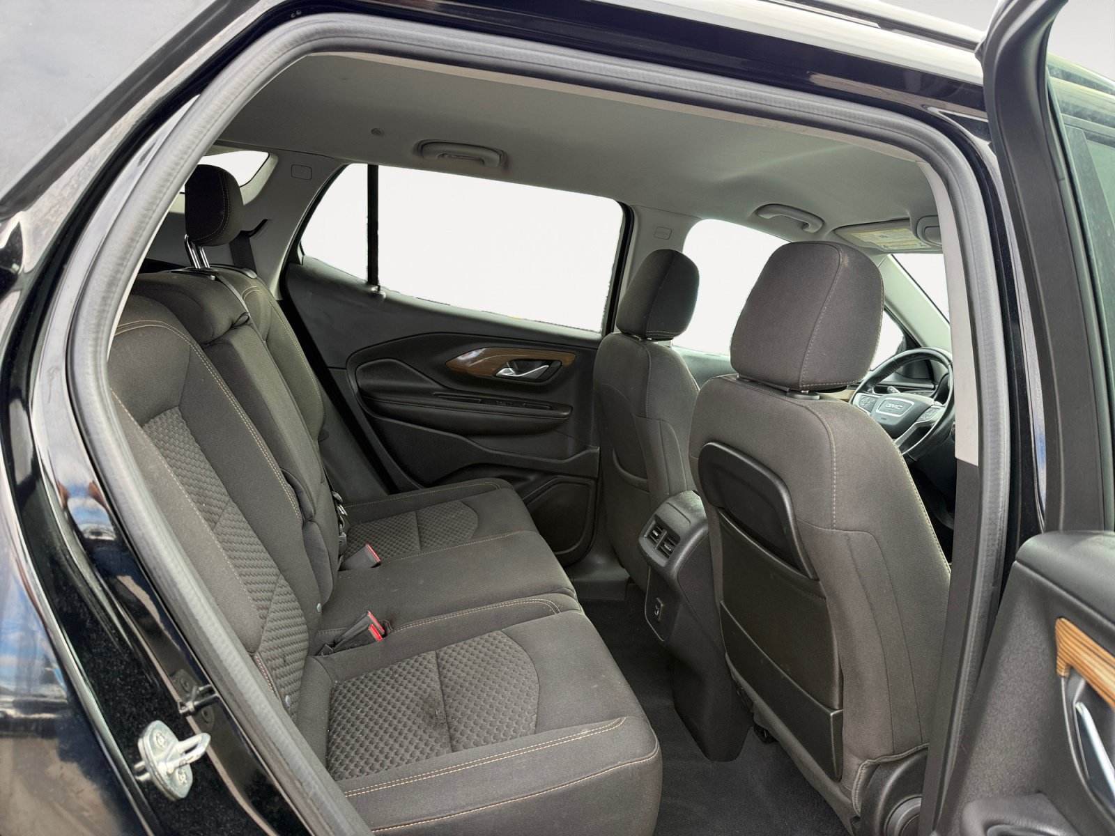 Used 2020 GMC Terrain SLE w/ Elevation Edition FWD image 18