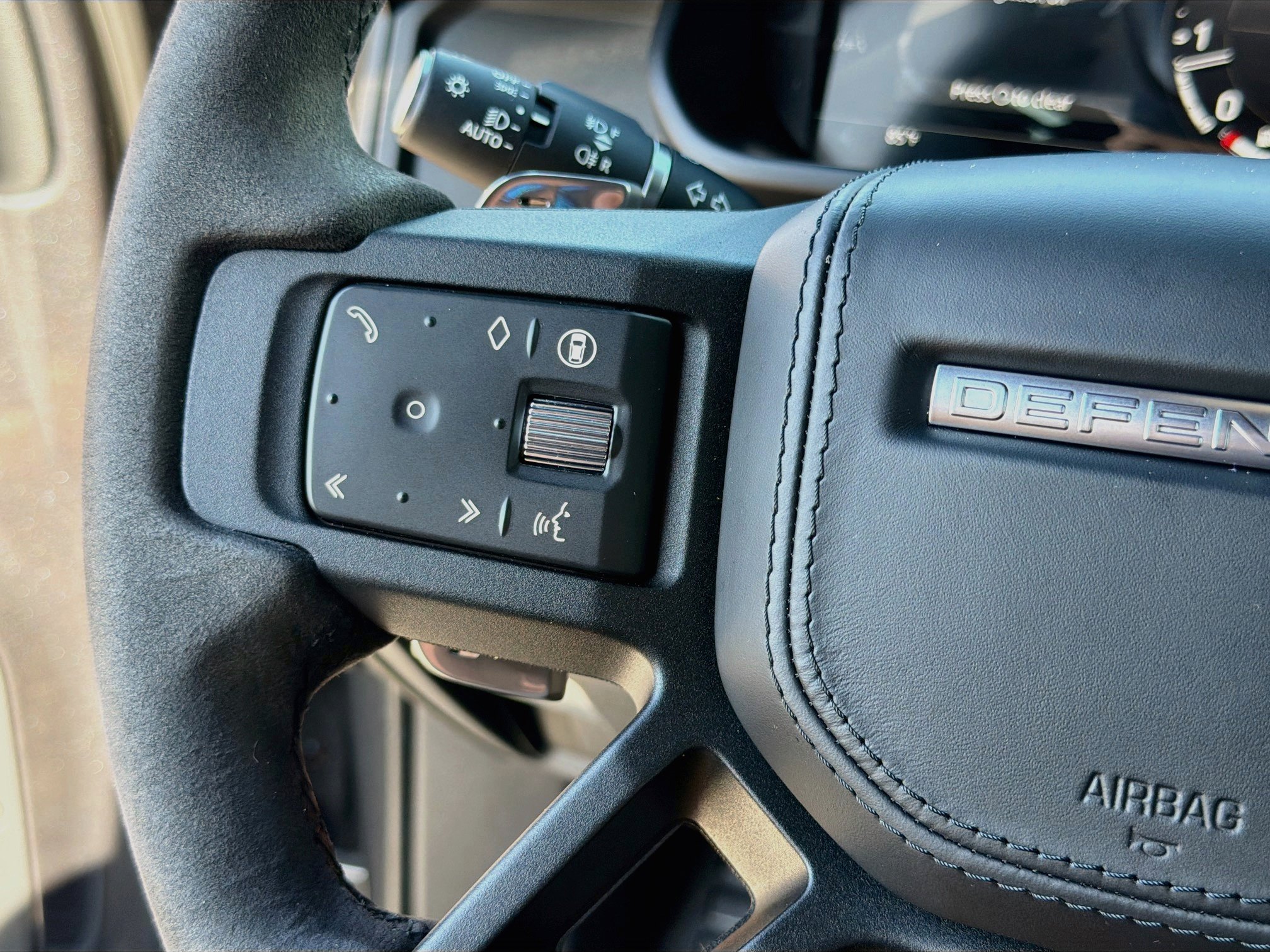 Used 2024 Land Rover Defender 110 Carpathian Edition AWD/4WD image 37