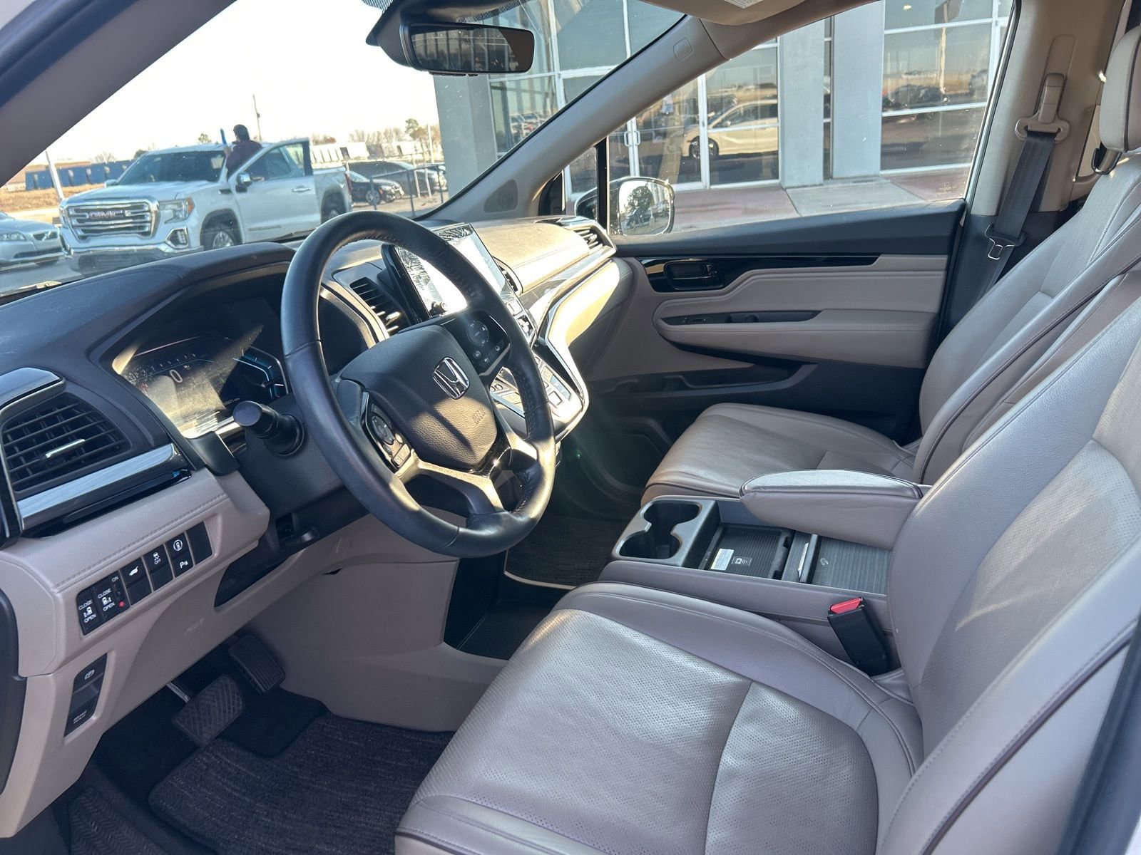 Used 2023 Honda Odyssey Elite image 13