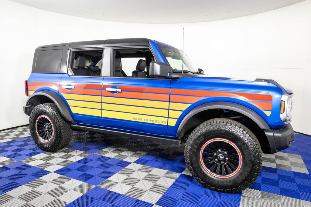 Used 2025 Ford Bronco Big Bend w/ Black Diamond Package image 3