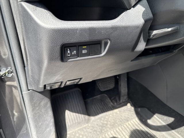 Used 2022 Toyota RAV4 XLE image 15