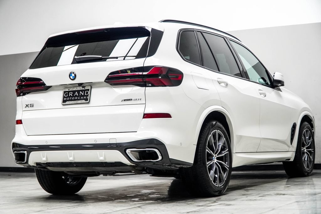 Used 2026 BMW X5 xDrive40i AWD/4WD image 17