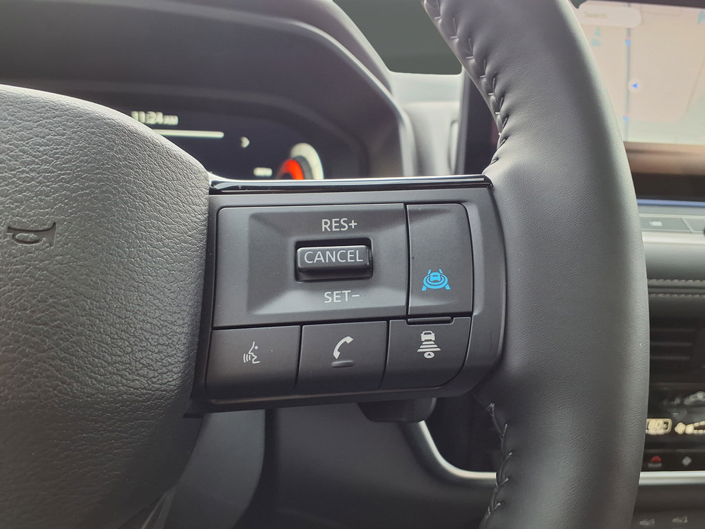 Used 2025 Nissan Rogue SL w/ SL Premium Package AWD/4WD image 24